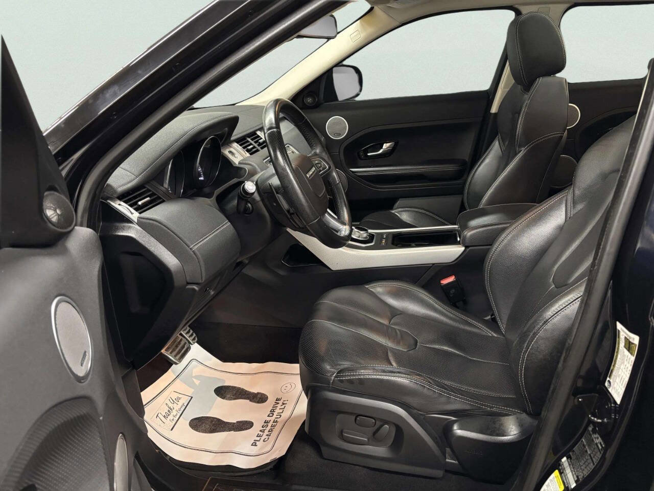 Used 2012 Land Rover Range Rover Evoque Dynamic image 16