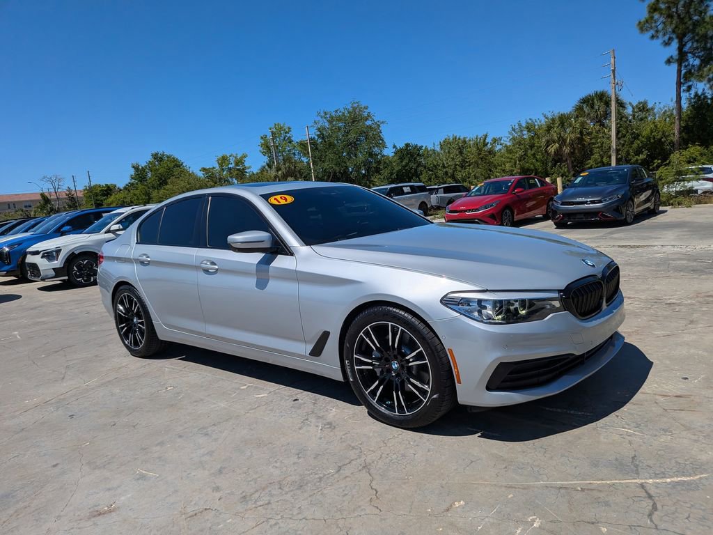 Used 2019 BMW 530i w/ Premium Package RWD image 2