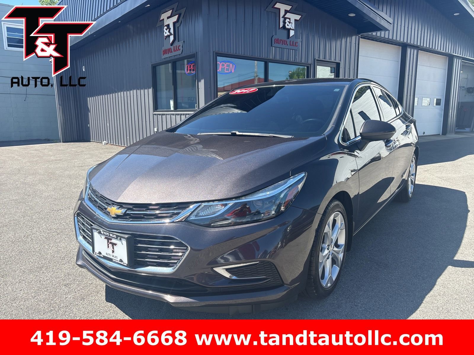 Used 2017 Chevrolet Cruze Premier FWD image 1