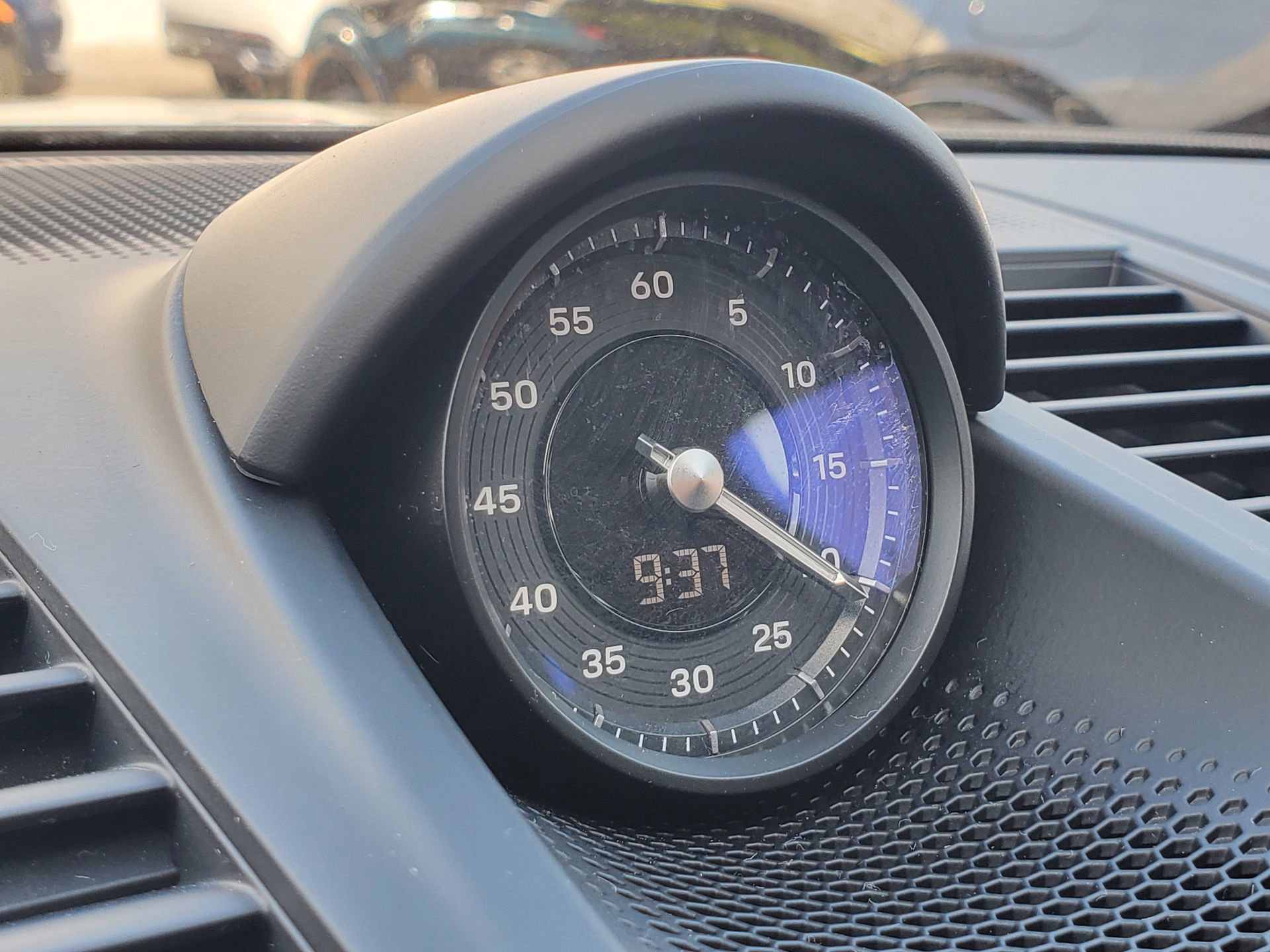 Used 2024 Porsche Panamera w/ Premium Package image 26