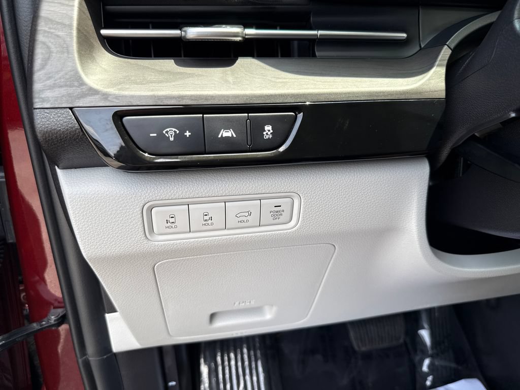 Used 2024 Kia Carnival SX FWD image 17