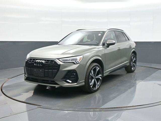 Used 2023 Audi Q3 2.0T Premium Plus w/ Premium Plus Package AWD/4WD image 3