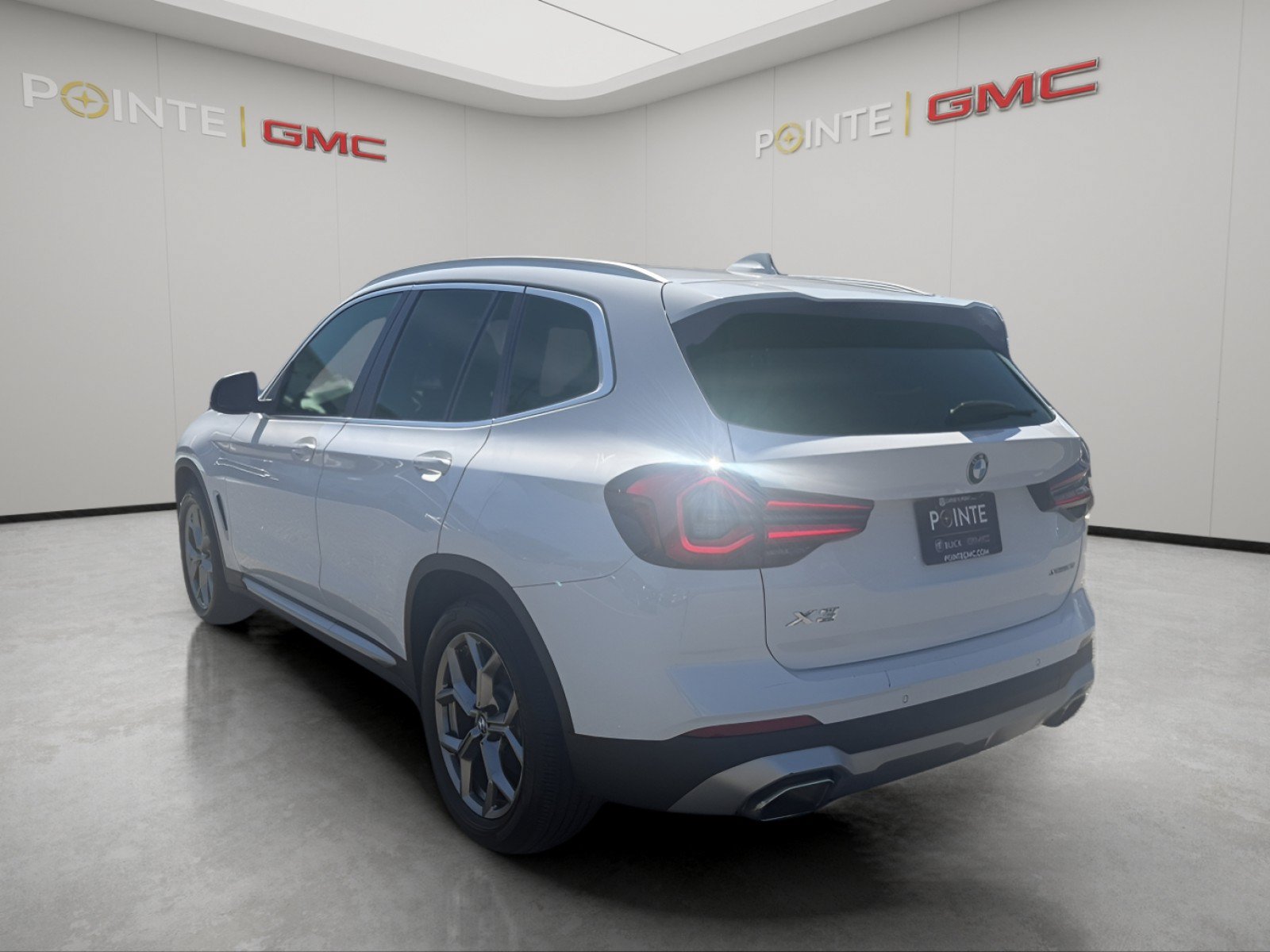 Used 2022 BMW X3 xDrive30i w/ Premium Package 2 AWD/4WD image 5