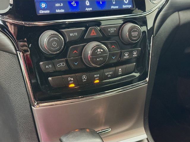 Used 2020 Jeep Grand Cherokee Altitude AWD/4WD image 18