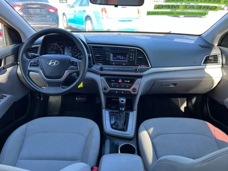 Used 2017 Hyundai Elantra SE image 14