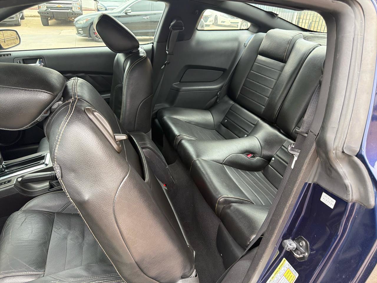 Used 2010 Ford Mustang Coupe RWD image 22