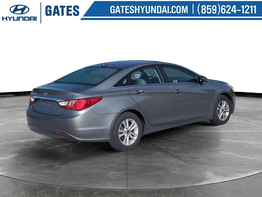 Used 2013 Hyundai Sonata GLS w/ Popular Equipment Pkg FWD image 2