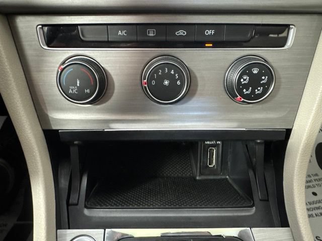 Used 2015 Volkswagen Golf TDI S FWD image 16