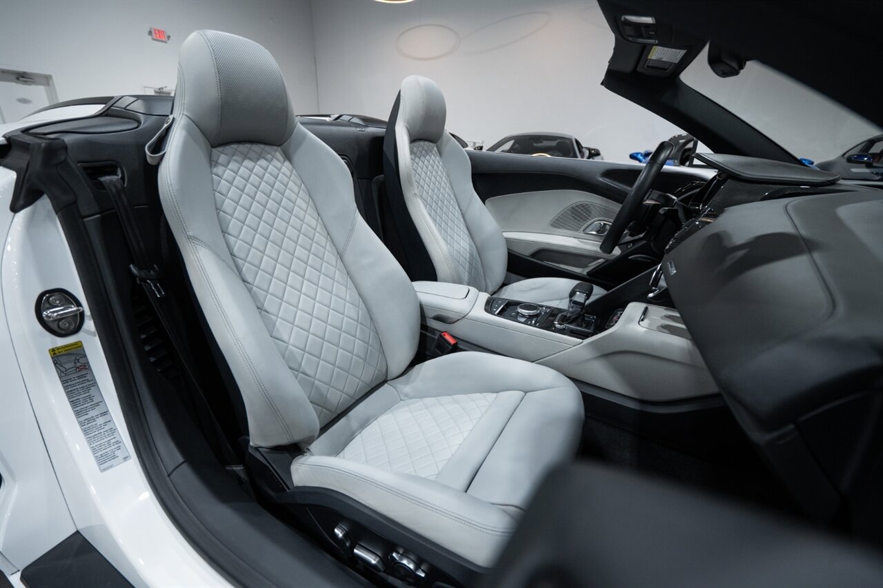 Used 2021 Audi R8 V10 RWD image 31