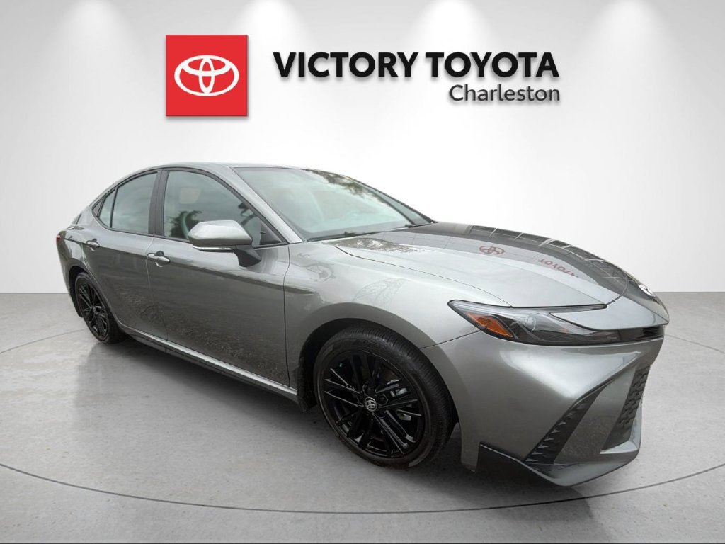 Used 2026 Toyota Camry SE w/ Multimedia Upgrade Package FWD image 5