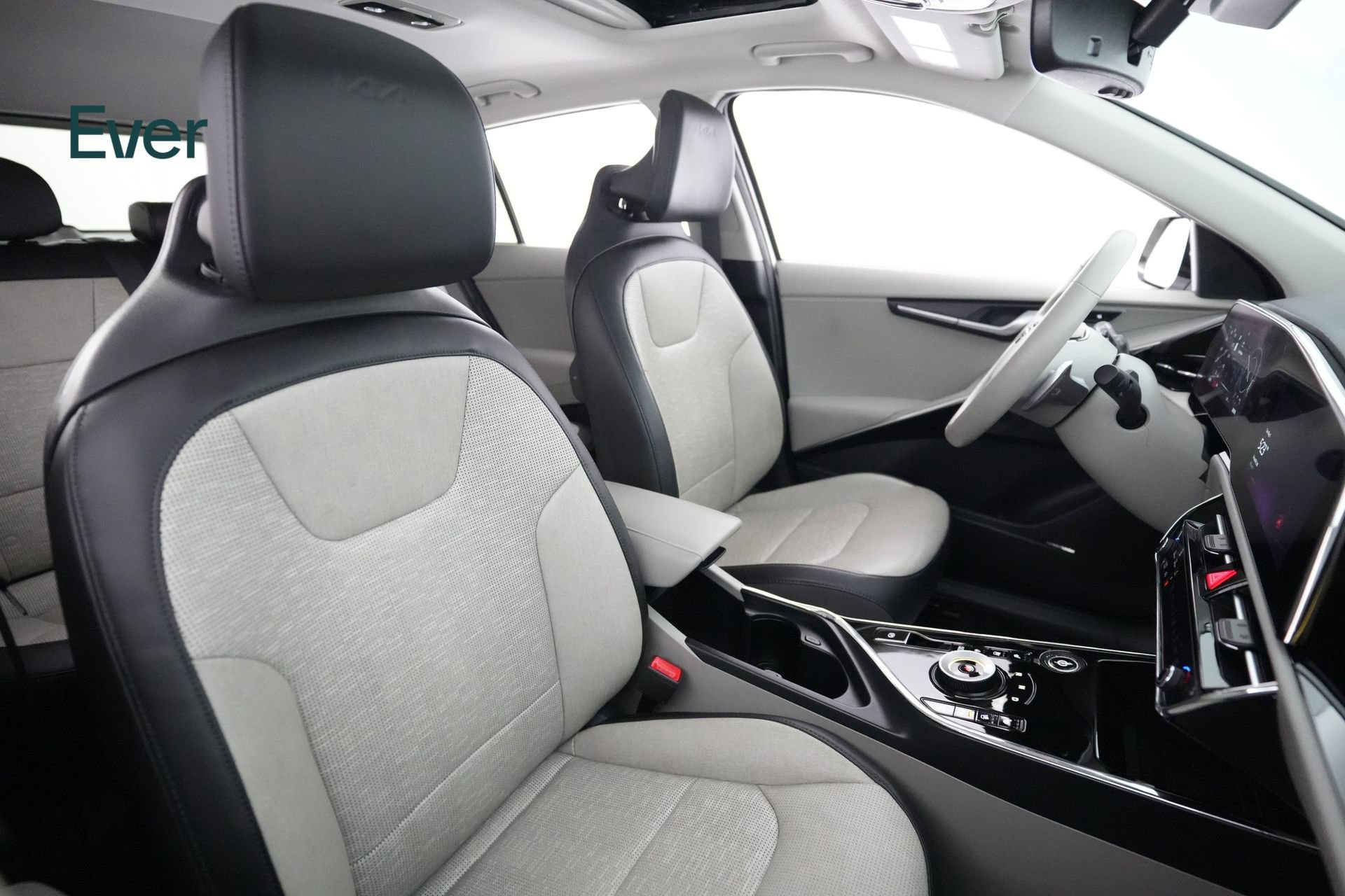 Used 2023 Kia Niro Wave w/ Wave Preserve Package FWD image 23