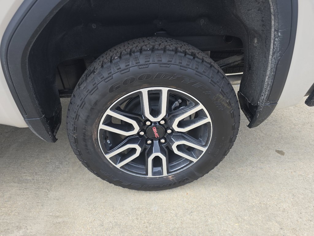 New 2026 GMC Sierra 1500 AT4 w/ AT4 Premium Package AWD/4WD image 12