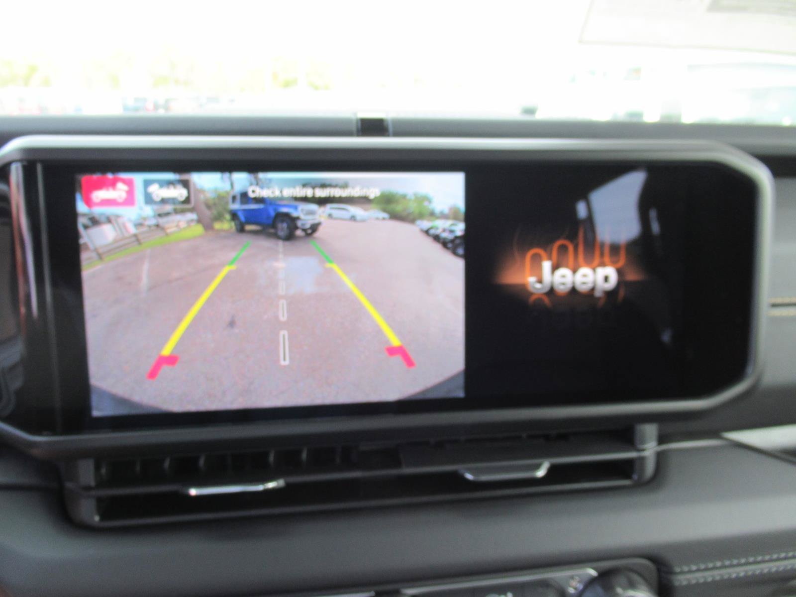 New 2026 Jeep Wrangler Unlimited Sahara w/ Whitecap Package AWD/4WD image 28