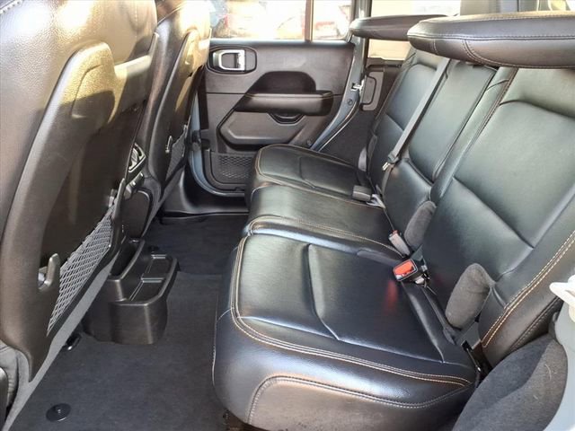 Used 2024 Jeep Wrangler Unlimited Sahara w/ Technology Group AWD/4WD image 9