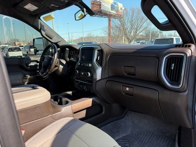 Used 2021 Chevrolet Silverado 2500 LT w/ Convenience Package image 21