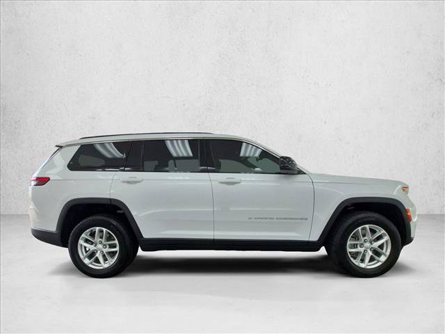 Used 2025 Jeep Grand Cherokee L Laredo w/ Luxury Tech Group I RWD video 4