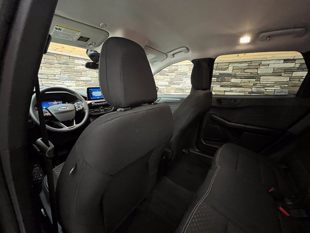 Used 2023 Ford Escape Active AWD/4WD image 37