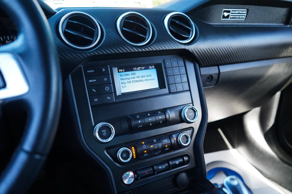 Used 2020 Ford Mustang Coupe RWD image 7