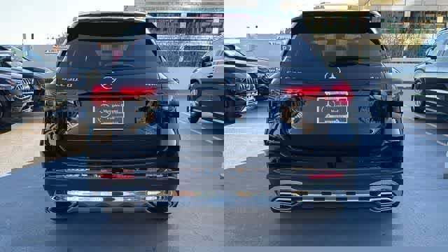 Certified 2025 Mercedes-Benz GLC 300 4MATIC image 7