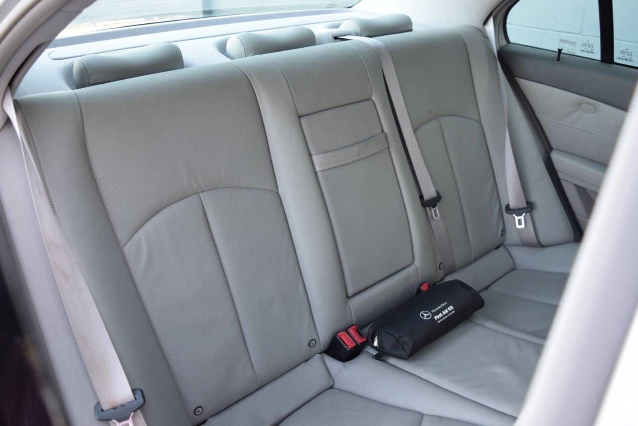 Used 2004 Mercedes-Benz E 500 Sedan image 54