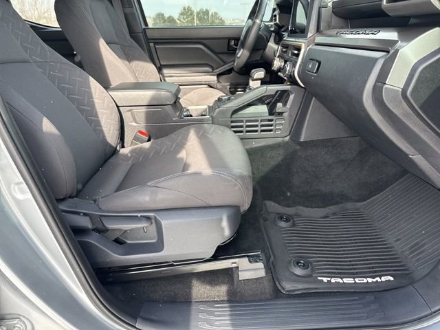 Used 2024 Toyota Tacoma SR5 image 33