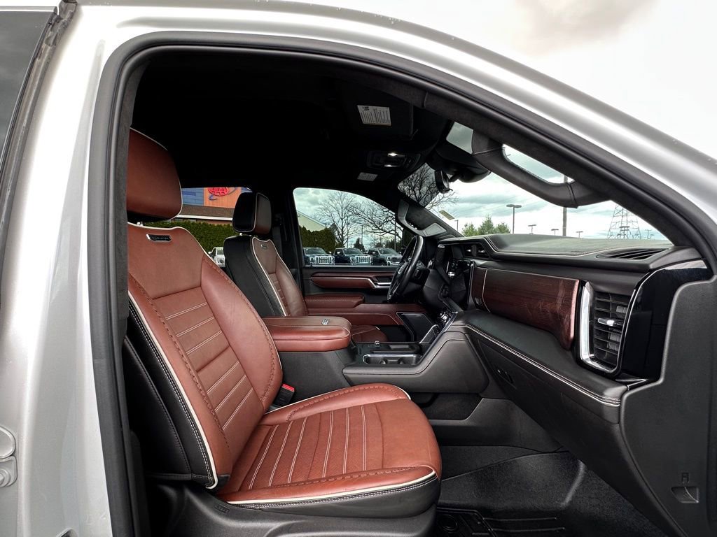Used 2024 GMC Sierra 2500 Denali Ultimate w/ Max Trailering Package image 11