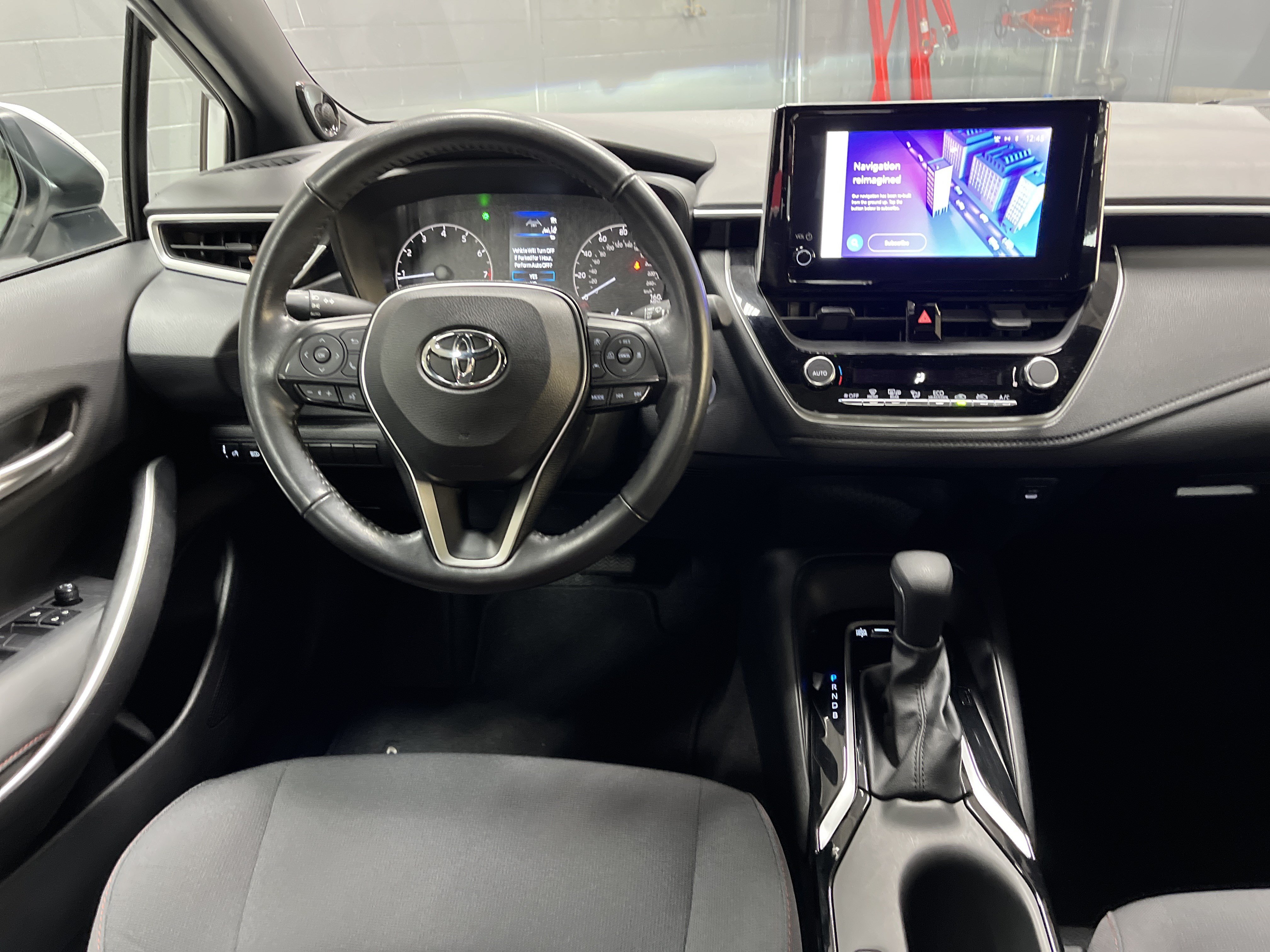 Used 2023 Toyota Corolla SE w/ SE Premium Package FWD image 29