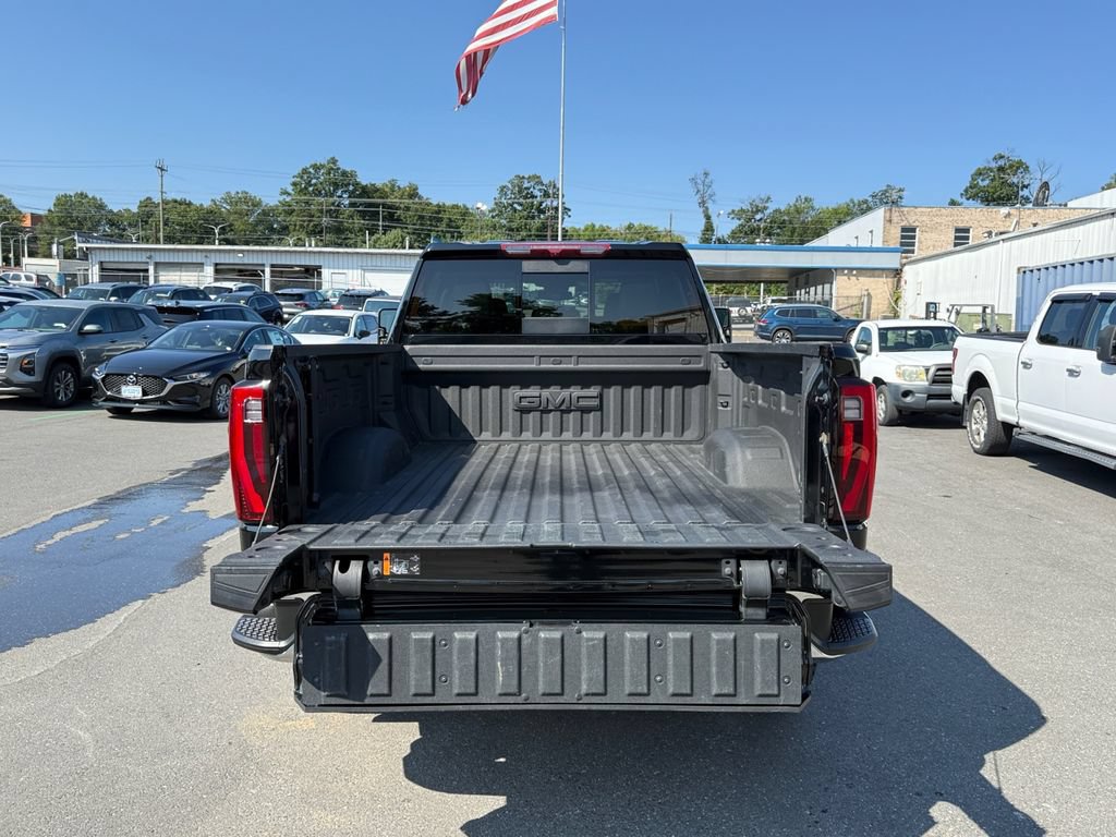 Used 2024 GMC Sierra 2500 SLT w/ SLT Premium Package AWD/4WD image 28