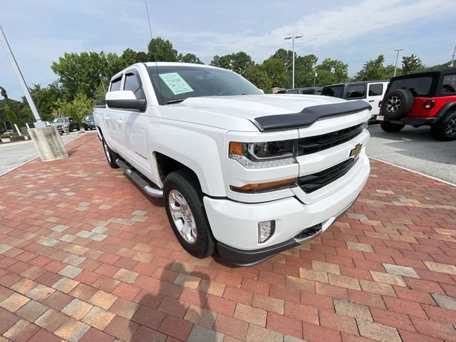 Used 2017 Chevrolet Silverado 1500 LT w/ All Star Edition AWD/4WD image 38