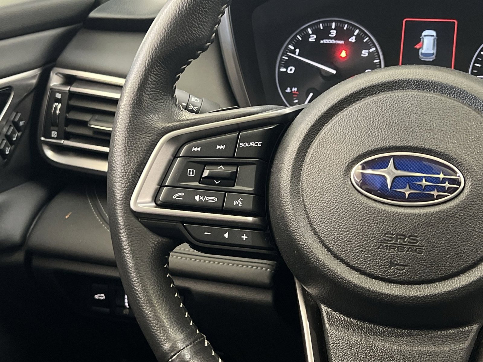 Used 2024 Subaru Outback Limited XT w/ Popular Package #2 image 31