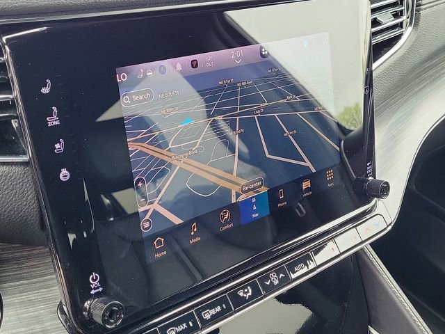 Used 2024 Jeep Wagoneer L Series II w/ Flexible Seating Group image 29