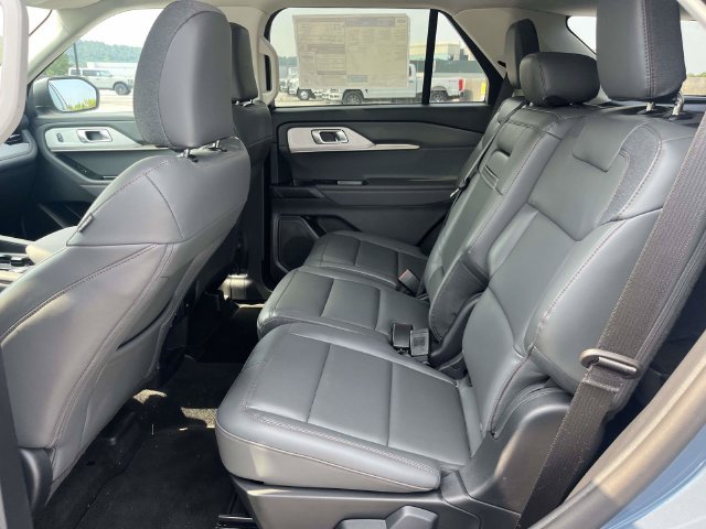New 2026 Ford Explorer Active w/ Active Comfort Package AWD/4WD image 9