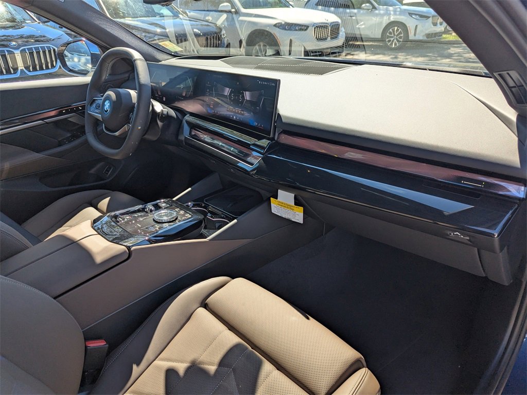 New 2026 BMW i5 eDrive40 w/ Executive Package image 13