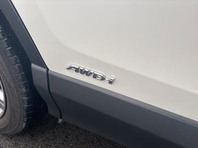 Used 2018 Toyota RAV4 Limited image 11