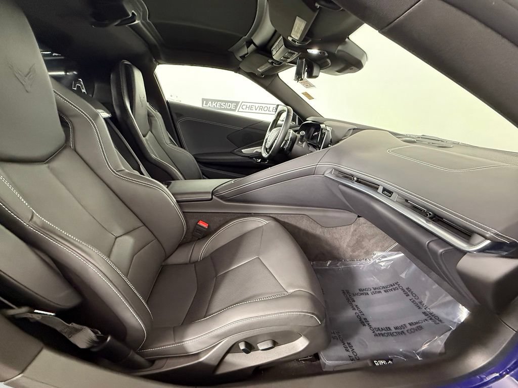 Used 2025 Chevrolet Corvette Z06 RWD image 17