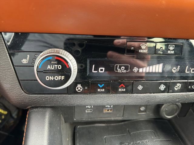 Used 2022 Mitsubishi Outlander SEL image 11