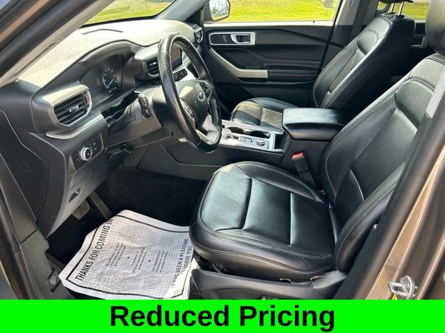 Used 2021 Ford Explorer XLT w/ Equipment Group 202A AWD/4WD image 13