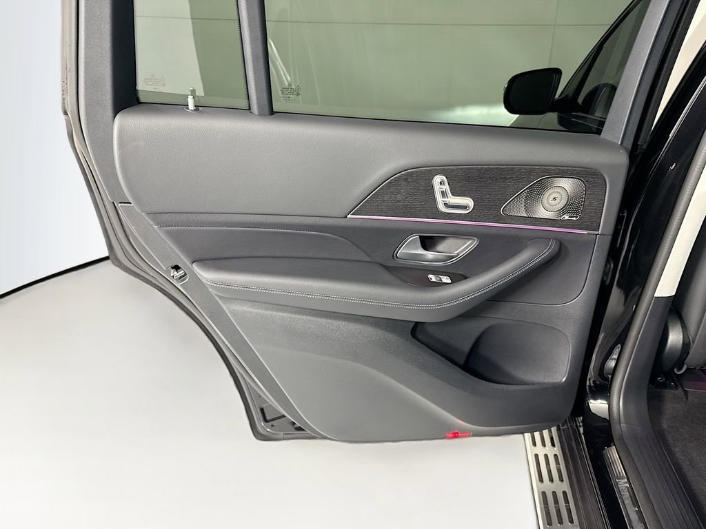 Used 2026 Mercedes-Benz GLS 450 4MATIC image 27