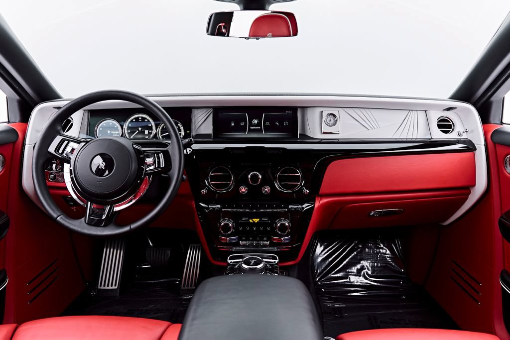 Used 2021 Rolls-Royce Phantom Sedan RWD image 71