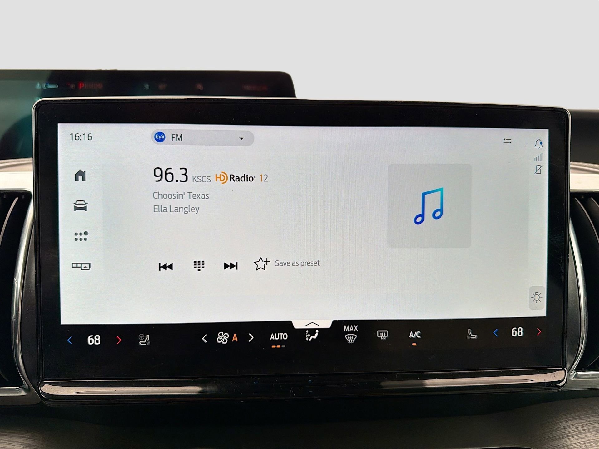 Used 2025 Ford Expedition Platinum AWD/4WD image 17