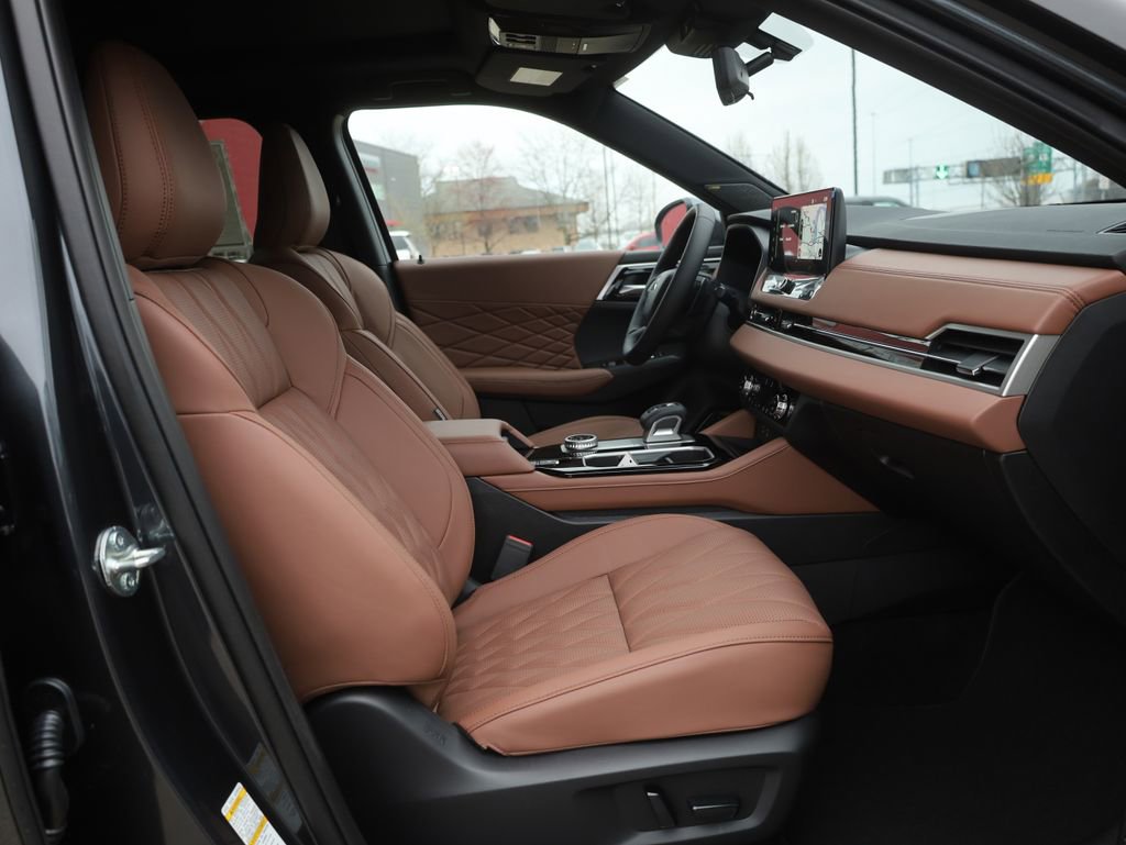 New 2025 Mitsubishi Outlander SEL image 13