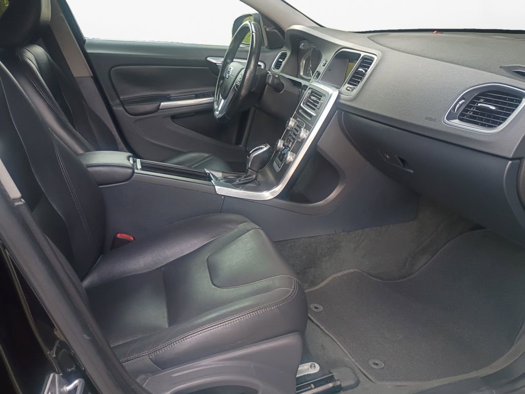 Used 2016 Volvo S60 T5 Premier image 24