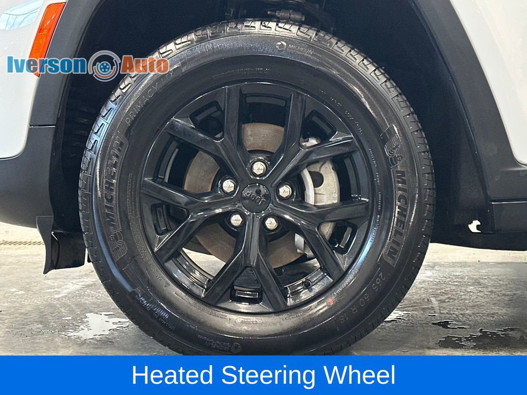 Used 2025 Jeep Grand Cherokee Altitude AWD/4WD image 12