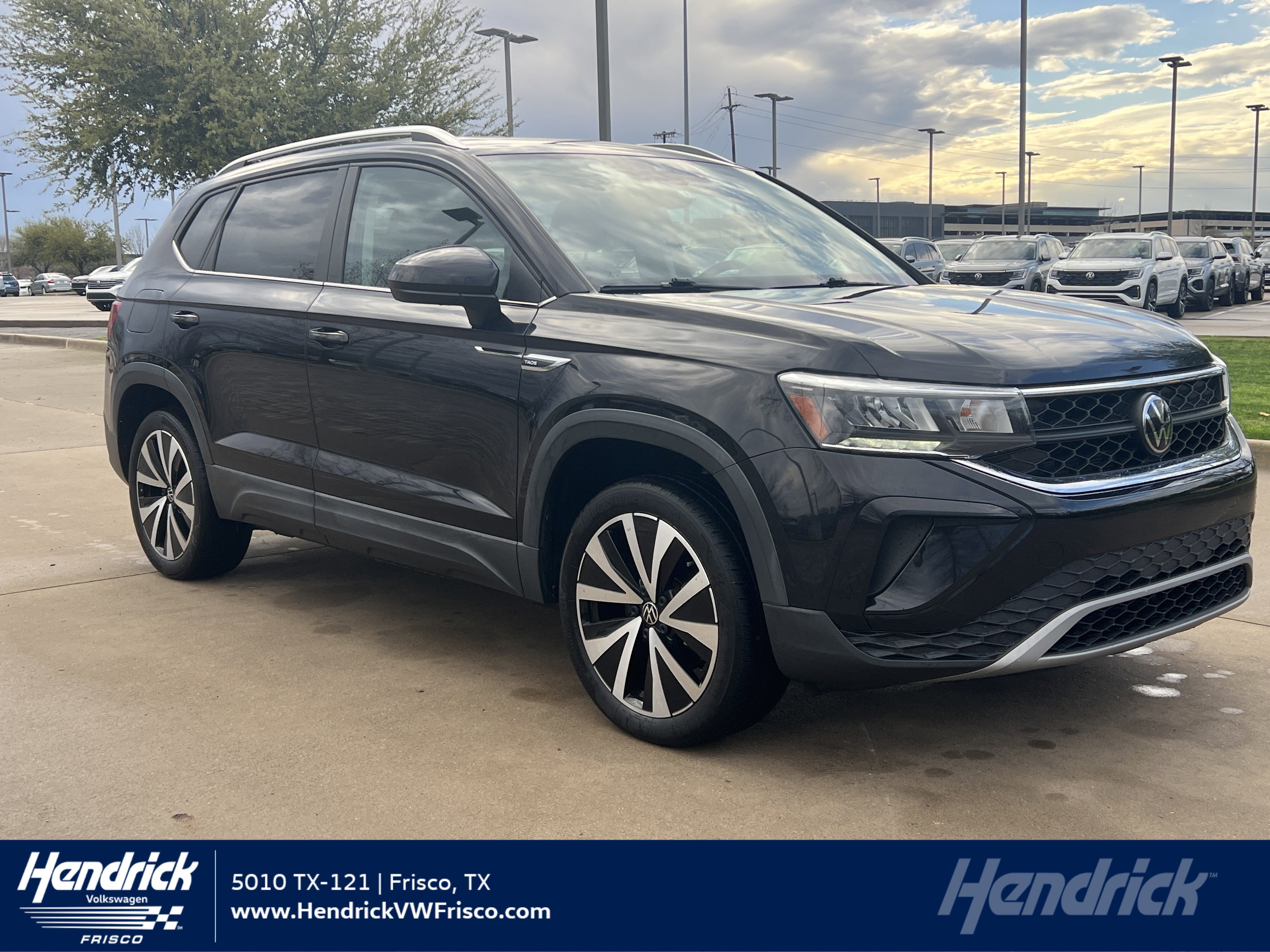 Certified 2023 Volkswagen Taos SE w/ Panoramic Sunroof Package FWD image 1