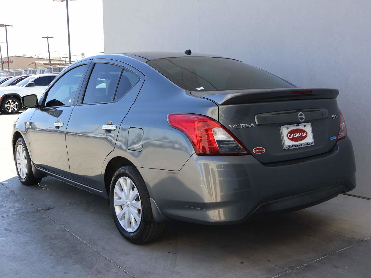 Used 2016 Nissan Versa SV image 3
