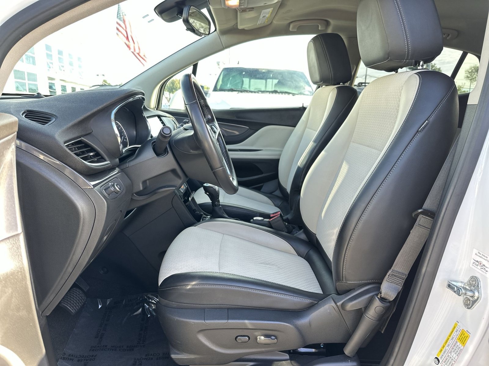 Used 2020 Buick Encore Preferred w/ Safety Package FWD image 14