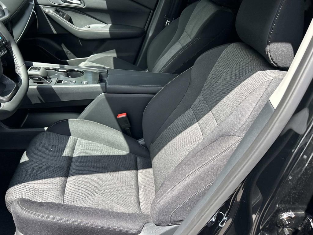 New 2026 Nissan Rogue SV FWD image 15