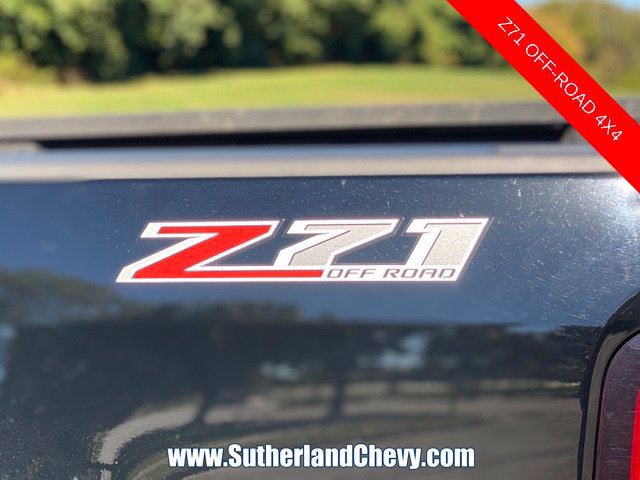Used 2017 Chevrolet Colorado Z71 AWD/4WD image 11