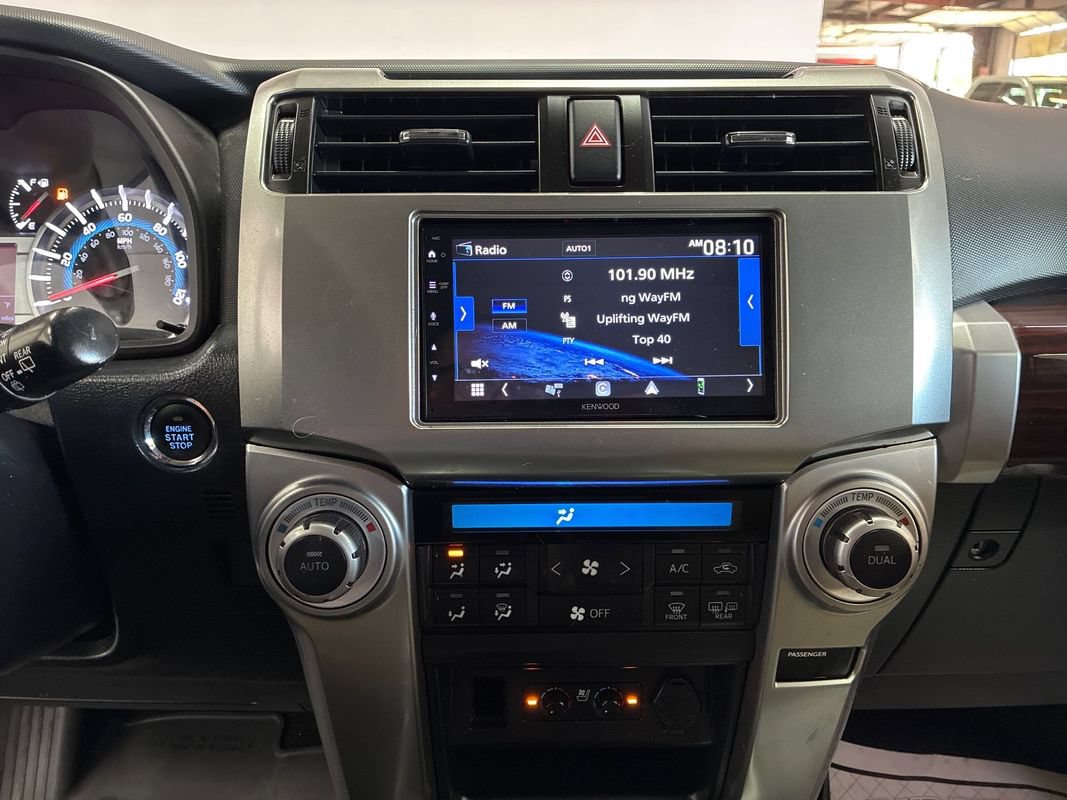 Used 2018 Toyota 4Runner Limited AWD/4WD image 17