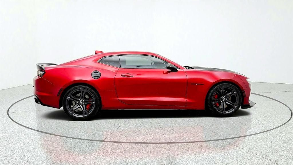 Used 2021 Chevrolet Camaro SS RWD image 4